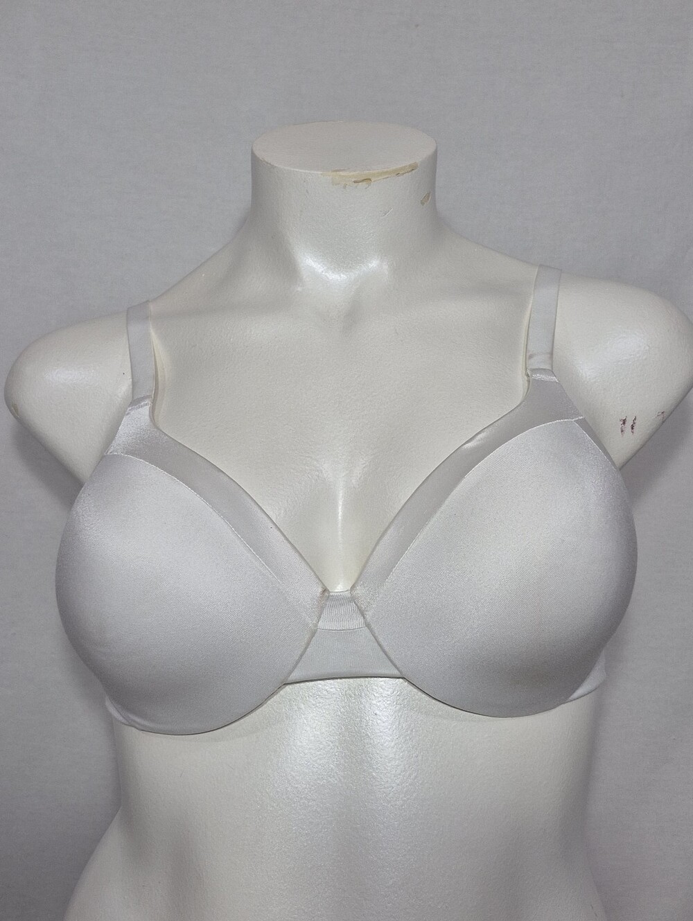 36DD Maidenform Comfort Devotion Extra Cover Underwire Bra White